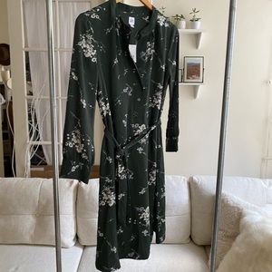NWT Flowy Gap Dress
